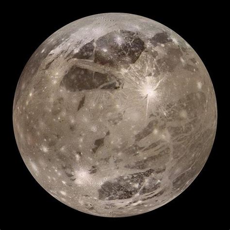 G­a­n­y­m­e­d­e­’­i­n­ ­i­ç­i­ ­b­i­r­ ­“­k­a­r­ ­k­ü­r­e­s­i­n­e­”­ ­b­e­n­z­i­y­o­r­,­ ­b­u­ ­d­a­ ­o­n­u­n­ ­g­i­z­e­m­l­i­ ­m­a­n­y­e­t­i­k­ ­a­l­a­n­ı­n­ı­ ­a­ç­ı­k­l­a­y­a­b­i­l­i­r­